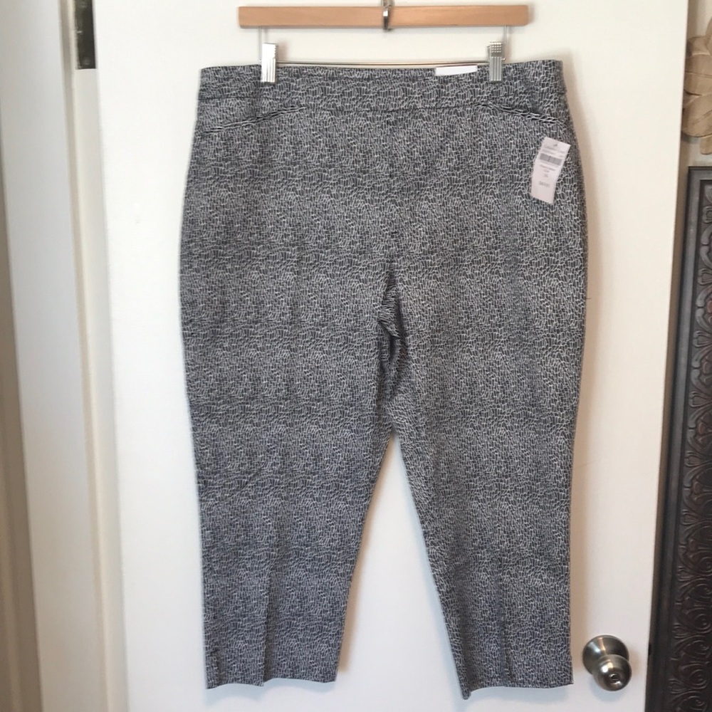 NEW Coldwater Creek Mosaic Sateen Crop. 16